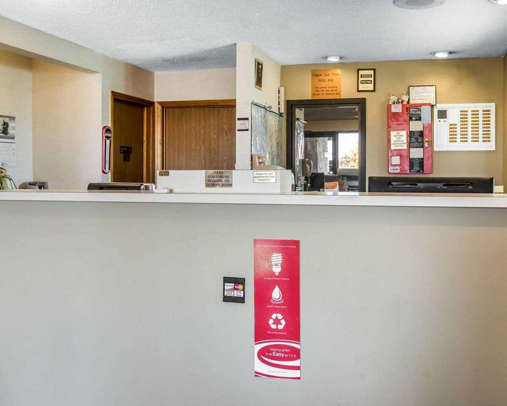 Econo Lodge Holland Interior photo